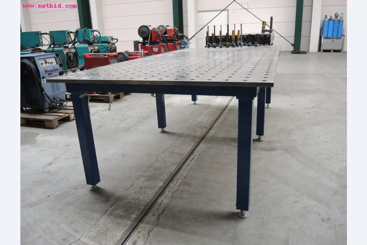 sheetmetal and metalworking machines <br><font size="2">In collaboration with Hilco Industrial Acquisitions bv<br></font>-3