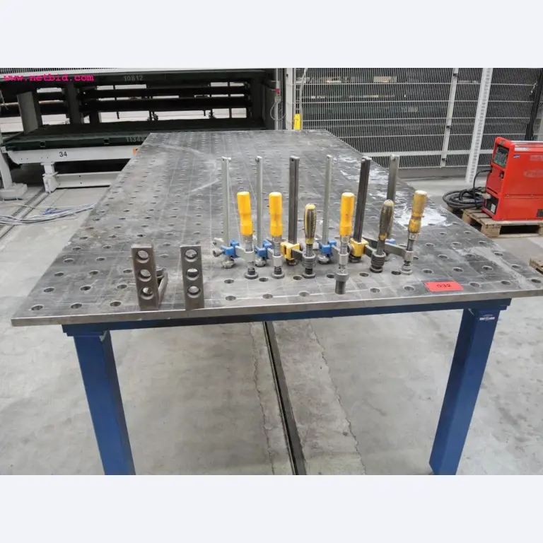 sheetmetal and metalworking machines <br><font size="2">In collaboration with Hilco Industrial Acquisitions bv<br></font>-4