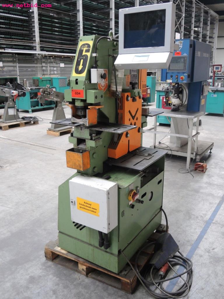 Chapas metálicas e máquinas para trabalhar metais<br><font size="2">Em colaboração com a Hilco Industrial Acquisitions bv</font>-1