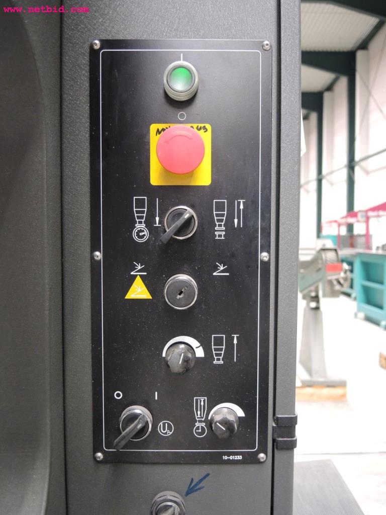 Chapas metálicas e máquinas para trabalhar metais<br><font size="2">Em colaboração com a Hilco Industrial Acquisitions bv</font>-6