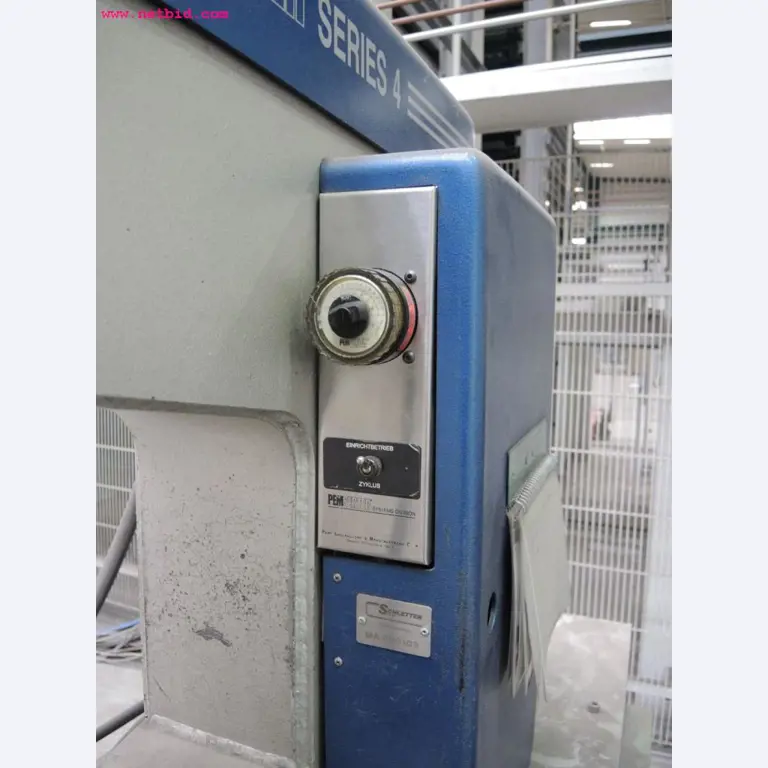 Chapas metálicas e máquinas para trabalhar metais<br><font size="2">Em colaboração com a Hilco Industrial Acquisitions bv</font>-6