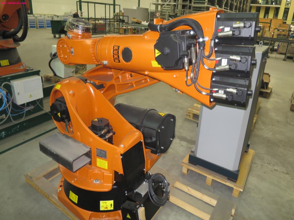 Chapas metálicas e máquinas para trabalhar metais<br><font size="2">Em colaboração com a Hilco Industrial Acquisitions bv</font>-3