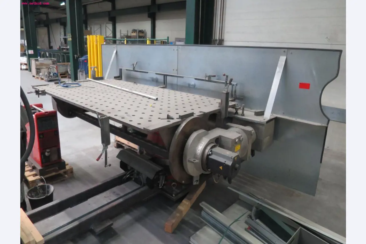 Chapas metálicas e máquinas para trabalhar metais<br><font size="2">Em colaboração com a Hilco Industrial Acquisitions bv</font>-11
