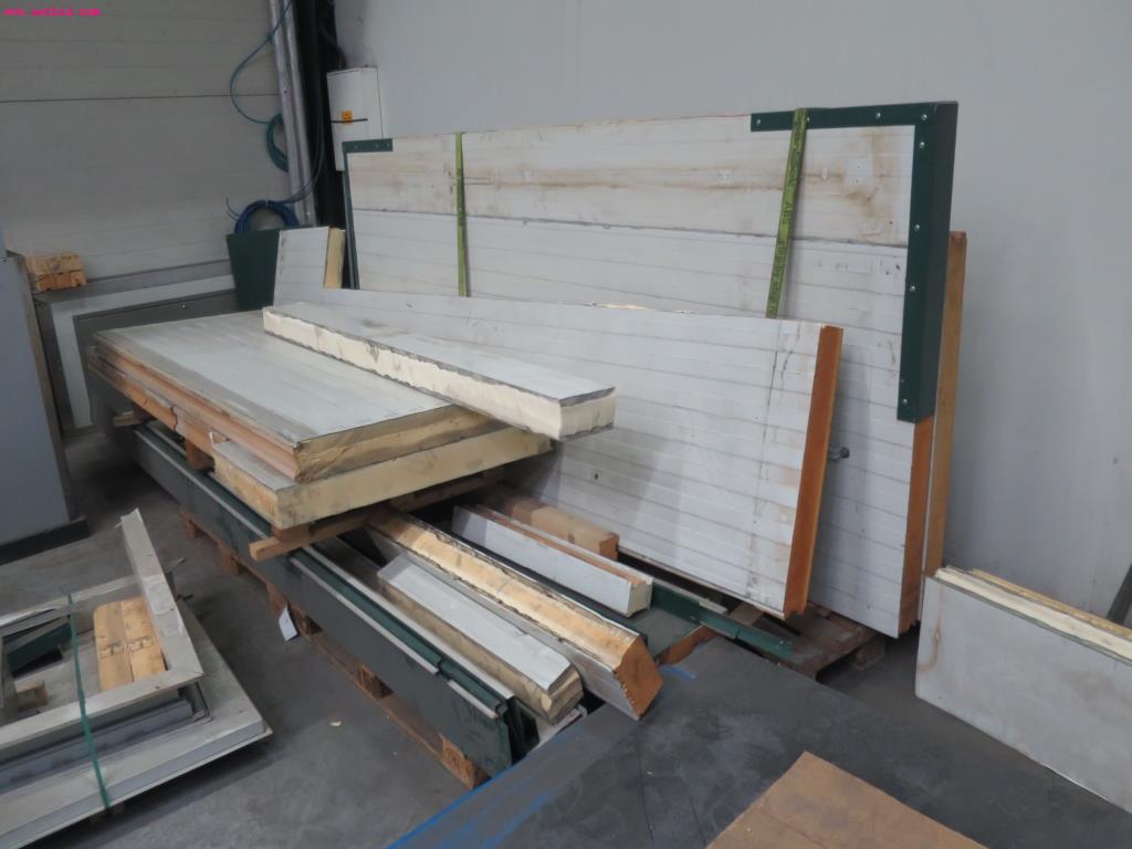 Chapas metálicas e máquinas para trabalhar metais<br><font size="2">Em colaboração com a Hilco Industrial Acquisitions bv</font>-5