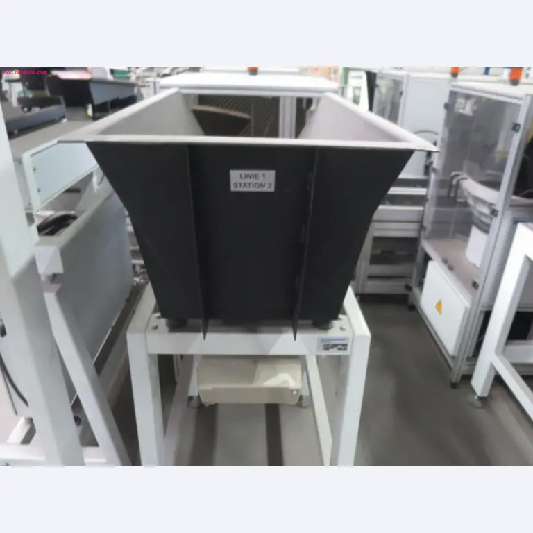 Chapas metálicas e máquinas para trabalhar metais<br><font size="2">Em colaboração com a Hilco Industrial Acquisitions bv</font>-11