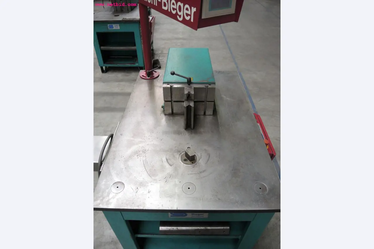 Machines pour le travail de la tôle et des métaux<br><font size="2">En collaboration avec Hilco Industrial Acquisitions bv</font>.-4