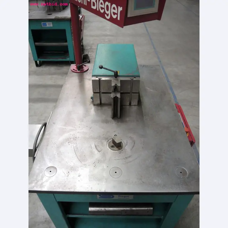 Machines pour le travail de la tôle et des métaux<br><font size="2">En collaboration avec Hilco Industrial Acquisitions bv</font>.-4