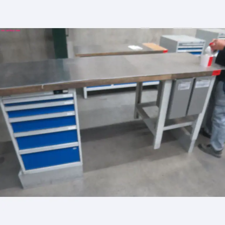 Chapas metálicas e máquinas para trabalhar metais<br><font size="2">Em colaboração com a Hilco Industrial Acquisitions bv</font>-1