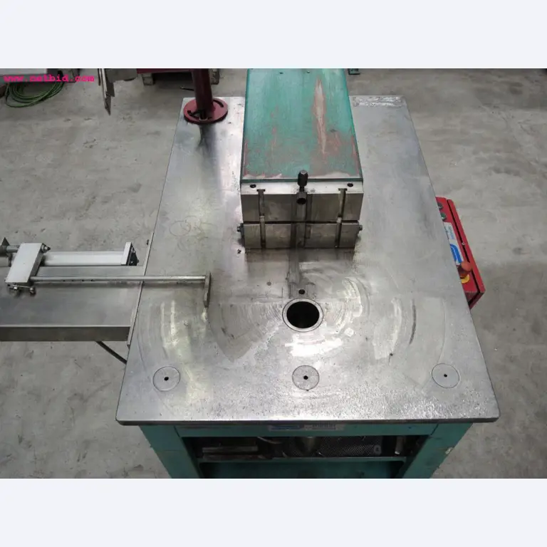 sheetmetal and metalworking machines <br><font size="2">In collaboration with Hilco Industrial Acquisitions bv<br></font>-5