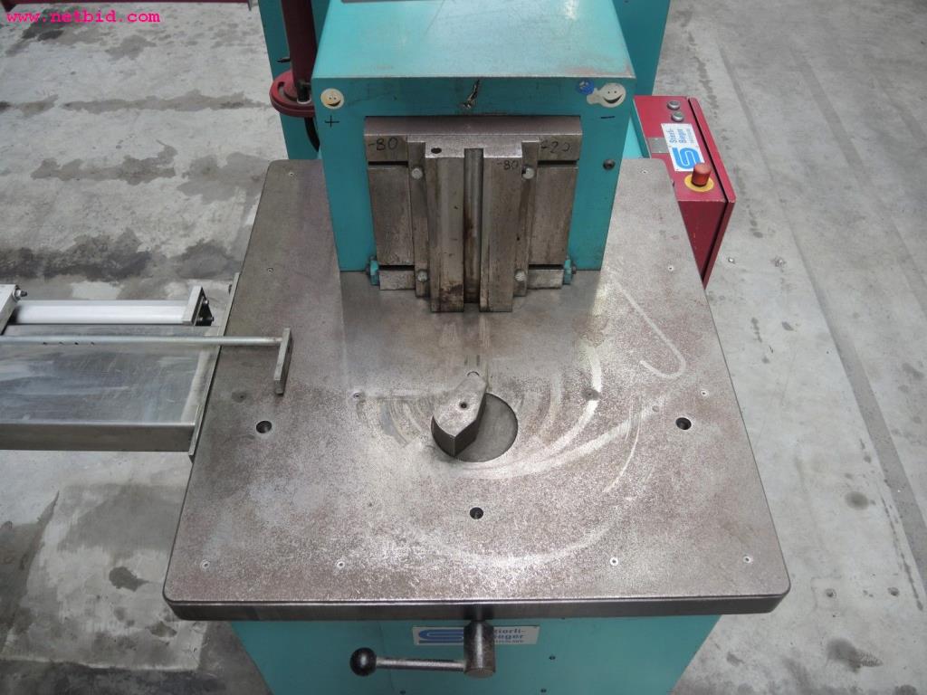 Chapas metálicas e máquinas para trabalhar metais<br><font size="2">Em colaboração com a Hilco Industrial Acquisitions bv</font>-6