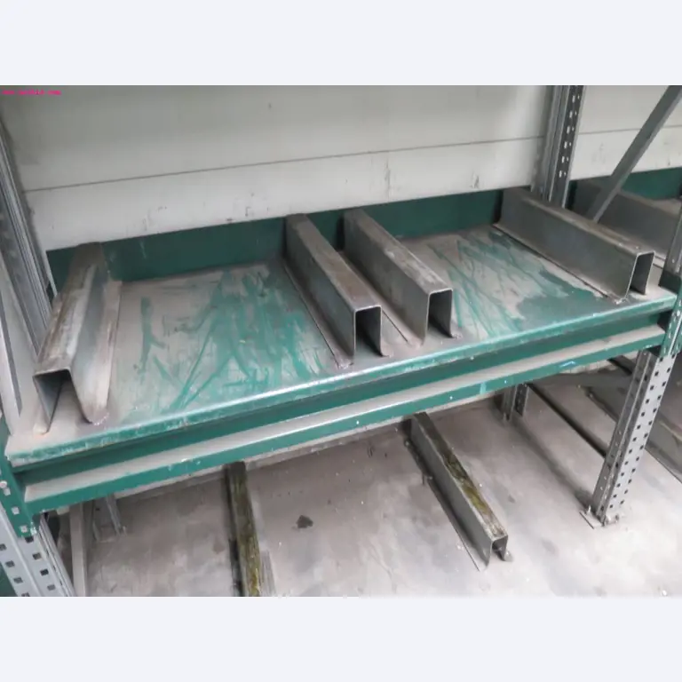Chapas metálicas e máquinas para trabalhar metais<br><font size="2">Em colaboração com a Hilco Industrial Acquisitions bv</font>-3