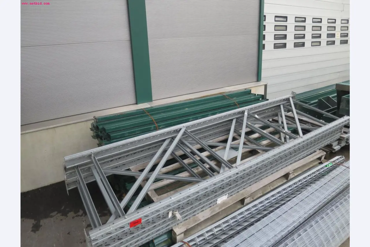 Chapas metálicas e máquinas para trabalhar metais<br><font size="2">Em colaboração com a Hilco Industrial Acquisitions bv</font>-1