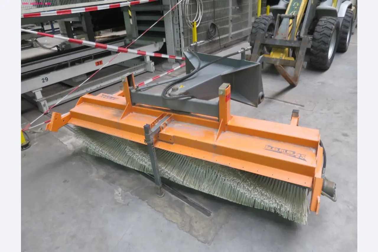 sheetmetal and metalworking machines <br><font size="2">In collaboration with Hilco Industrial Acquisitions bv<br></font>-2