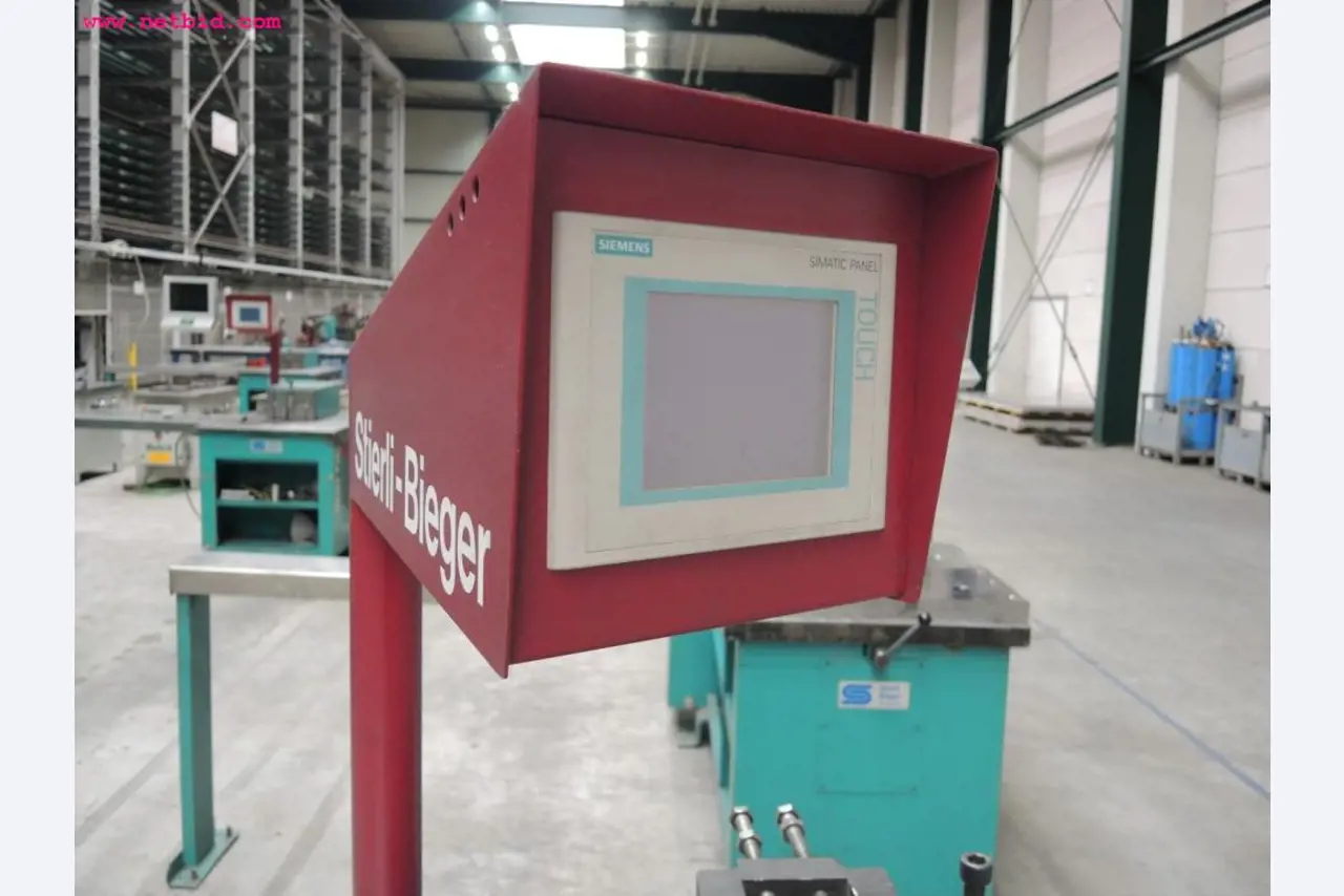 Chapas metálicas e máquinas para trabalhar metais<br><font size="2">Em colaboração com a Hilco Industrial Acquisitions bv</font>-7