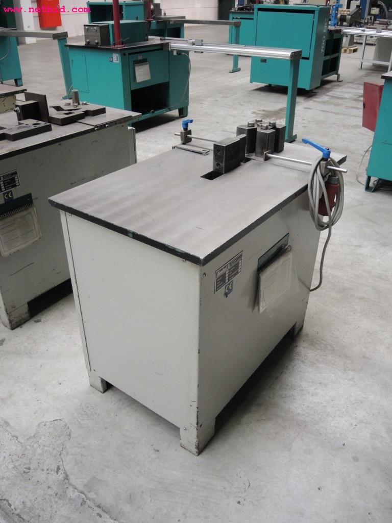 Chapas metálicas e máquinas para trabalhar metais<br><font size="2">Em colaboração com a Hilco Industrial Acquisitions bv</font>-3