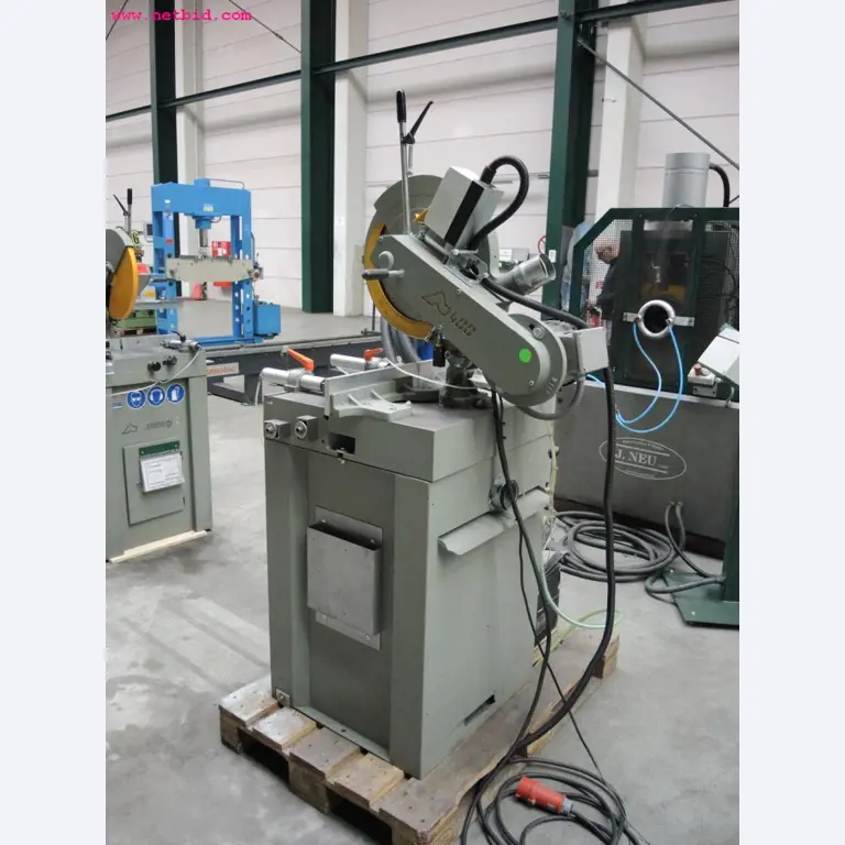 sheetmetal and metalworking machines <br><font size="2">In collaboration with Hilco Industrial Acquisitions bv<br></font>-4