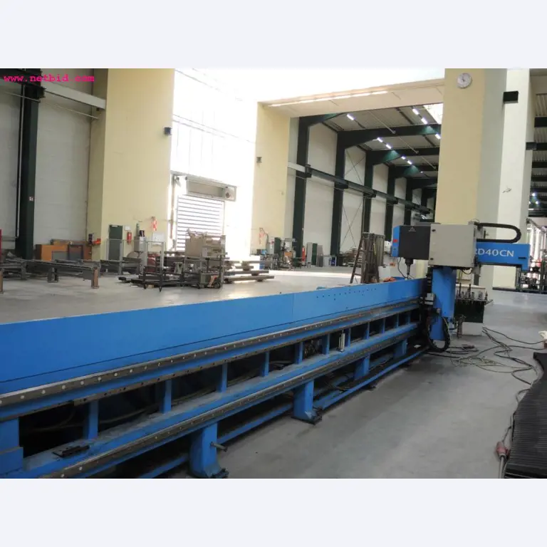 Chapas metálicas e máquinas para trabalhar metais<br><font size="2">Em colaboração com a Hilco Industrial Acquisitions bv</font>-12