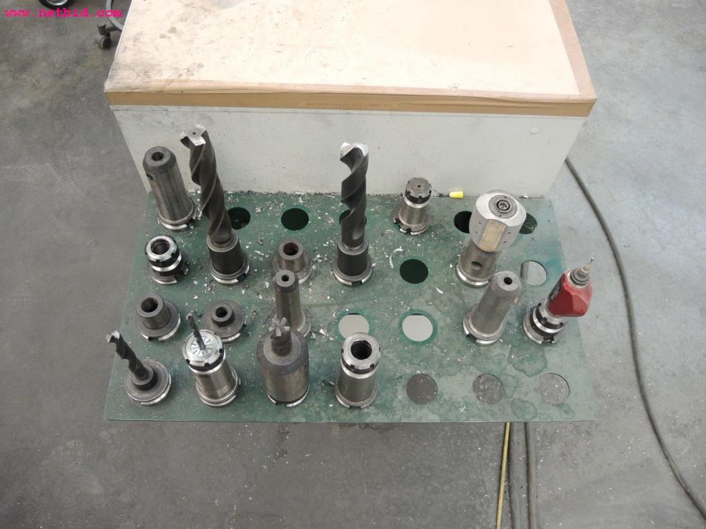 Chapas metálicas e máquinas para trabalhar metais<br><font size="2">Em colaboração com a Hilco Industrial Acquisitions bv</font>-4