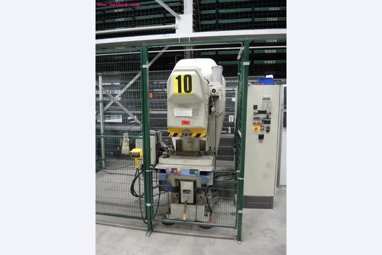 Chapas metálicas e máquinas para trabalhar metais<br><font size="2">Em colaboração com a Hilco Industrial Acquisitions bv</font>-1