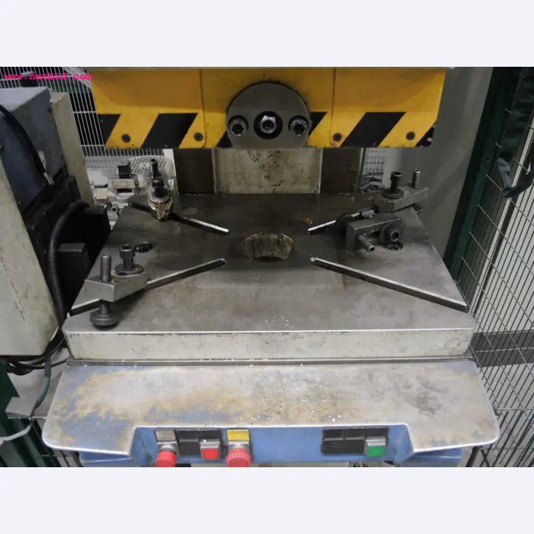 Chapas metálicas e máquinas para trabalhar metais<br><font size="2">Em colaboração com a Hilco Industrial Acquisitions bv</font>-4