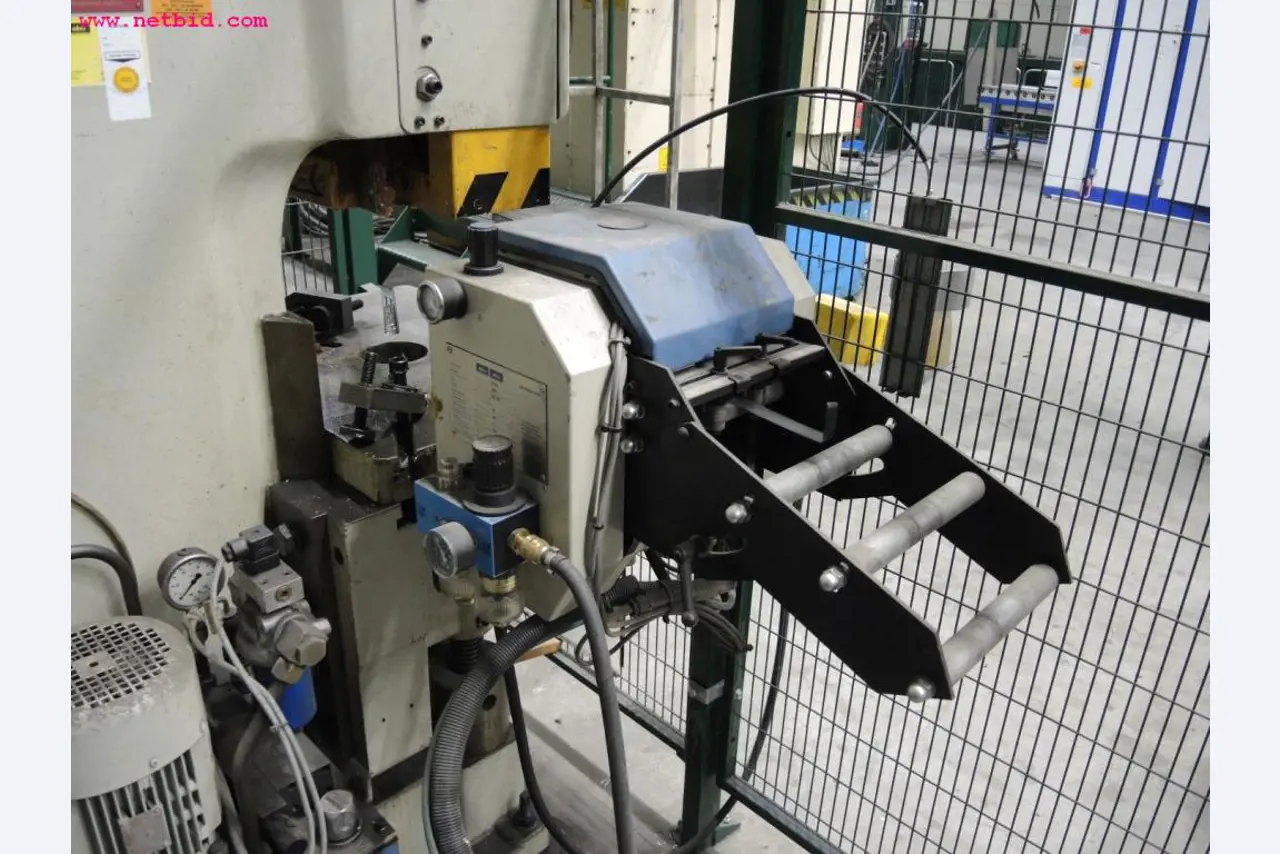 Chapas metálicas e máquinas para trabalhar metais<br><font size="2">Em colaboração com a Hilco Industrial Acquisitions bv</font>-6