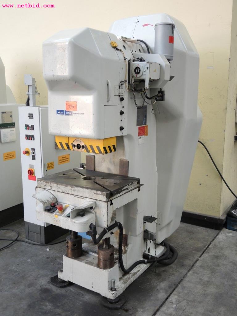 Chapas metálicas e máquinas para trabalhar metais<br><font size="2">Em colaboração com a Hilco Industrial Acquisitions bv</font>-1