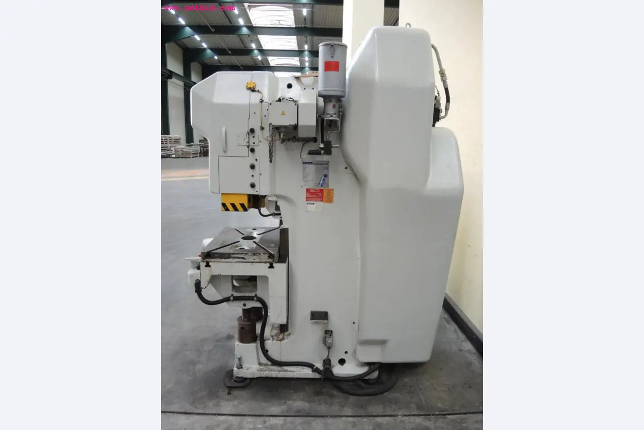 sheetmetal and metalworking machines <br><font size="2">In collaboration with Hilco Industrial Acquisitions bv<br></font>-4