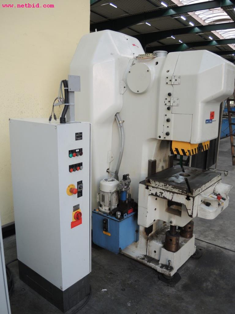 Chapas metálicas e máquinas para trabalhar metais<br><font size="2">Em colaboração com a Hilco Industrial Acquisitions bv</font>-5