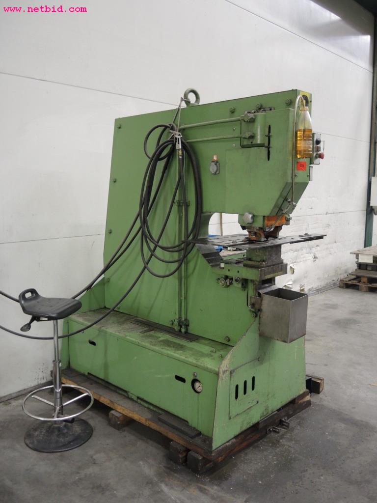 Chapas metálicas e máquinas para trabalhar metais<br><font size="2">Em colaboração com a Hilco Industrial Acquisitions bv</font>-3