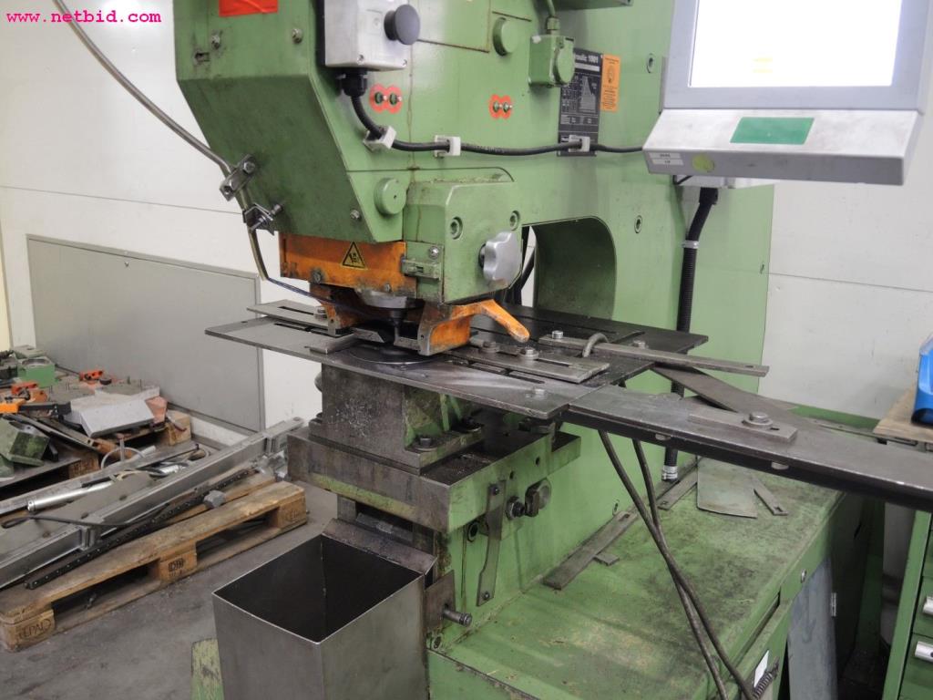 Chapas metálicas e máquinas para trabalhar metais<br><font size="2">Em colaboração com a Hilco Industrial Acquisitions bv</font>-5