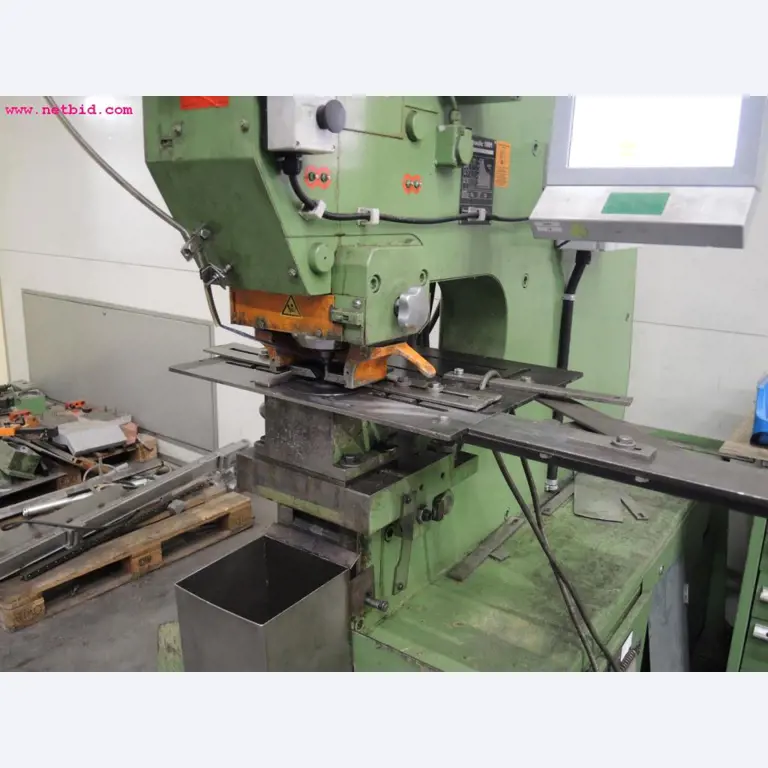 Chapas metálicas e máquinas para trabalhar metais<br><font size="2">Em colaboração com a Hilco Industrial Acquisitions bv</font>-5