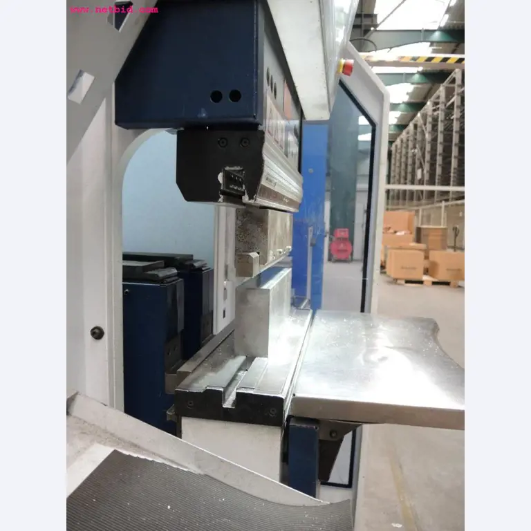 Chapas metálicas e máquinas para trabalhar metais<br><font size="2">Em colaboração com a Hilco Industrial Acquisitions bv</font>-12