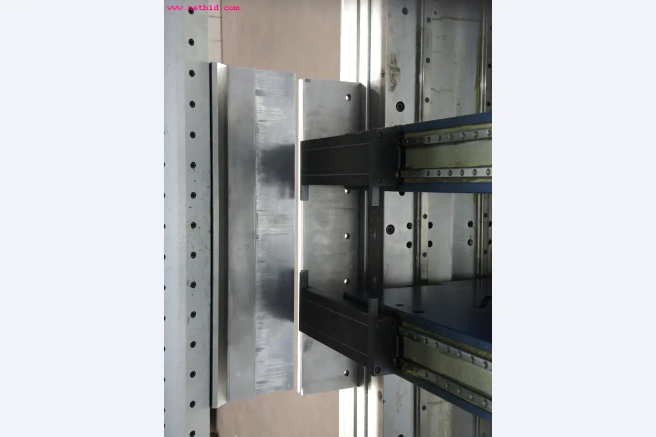 sheetmetal and metalworking machines <br><font size="2">In collaboration with Hilco Industrial Acquisitions bv<br></font>-10