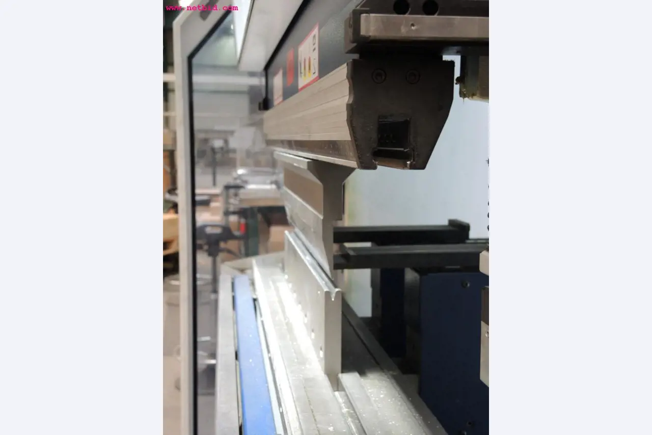 sheetmetal and metalworking machines <br><font size="2">In collaboration with Hilco Industrial Acquisitions bv<br></font>-11