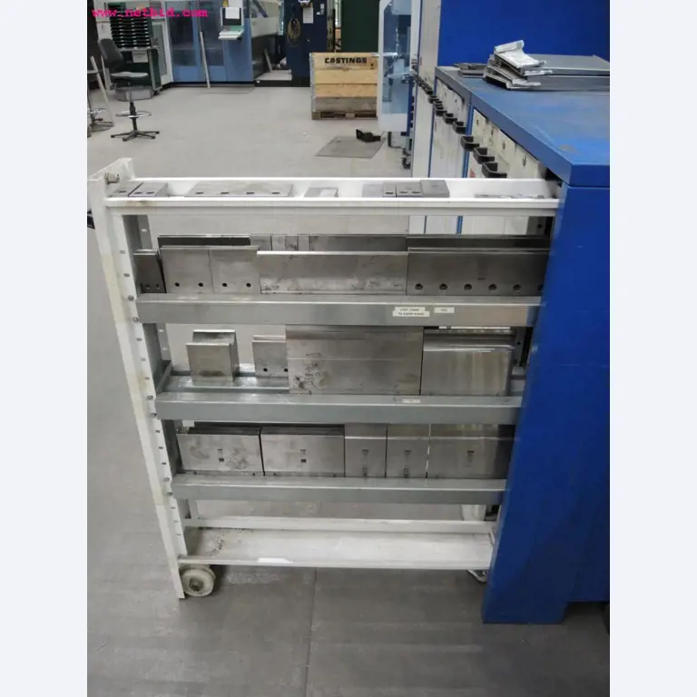 Chapas metálicas e máquinas para trabalhar metais<br><font size="2">Em colaboração com a Hilco Industrial Acquisitions bv</font>-8