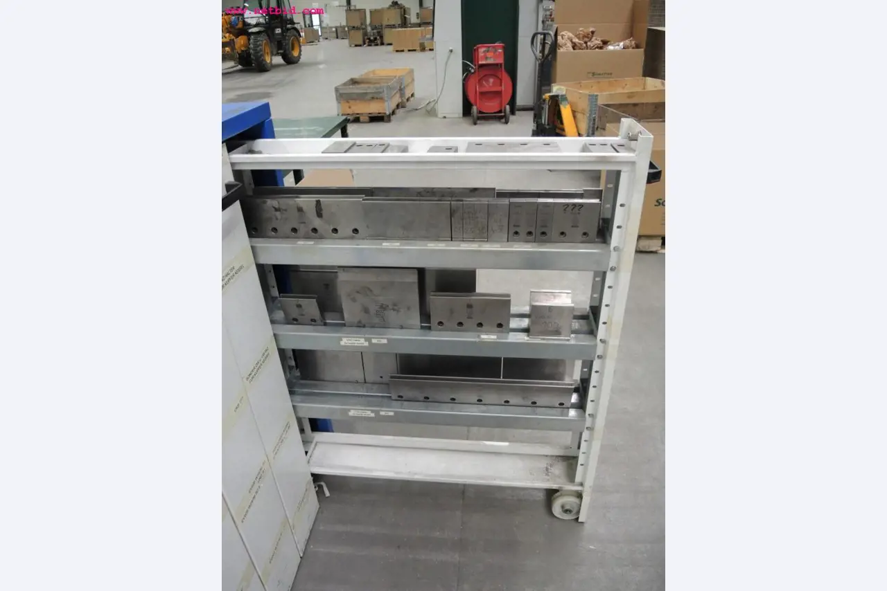 Chapas metálicas e máquinas para trabalhar metais<br><font size="2">Em colaboração com a Hilco Industrial Acquisitions bv</font>-9