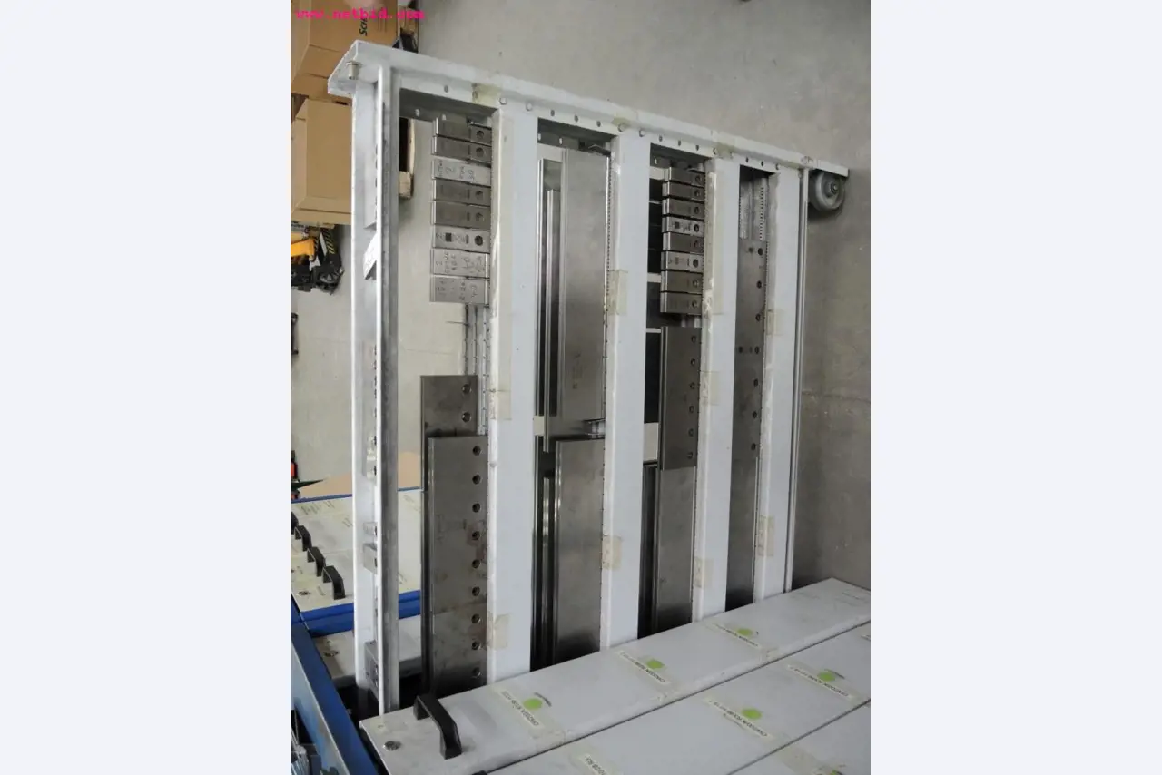 sheetmetal and metalworking machines <br><font size="2">In collaboration with Hilco Industrial Acquisitions bv<br></font>-11