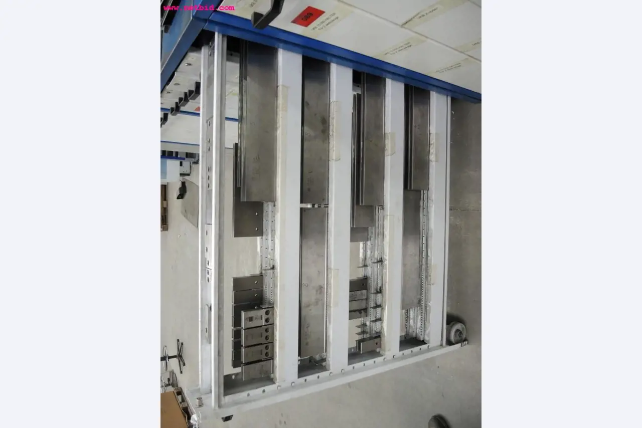 sheetmetal and metalworking machines <br><font size="2">In collaboration with Hilco Industrial Acquisitions bv<br></font>-2
