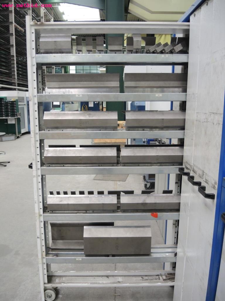 Chapas metálicas e máquinas para trabalhar metais<br><font size="2">Em colaboração com a Hilco Industrial Acquisitions bv</font>-7