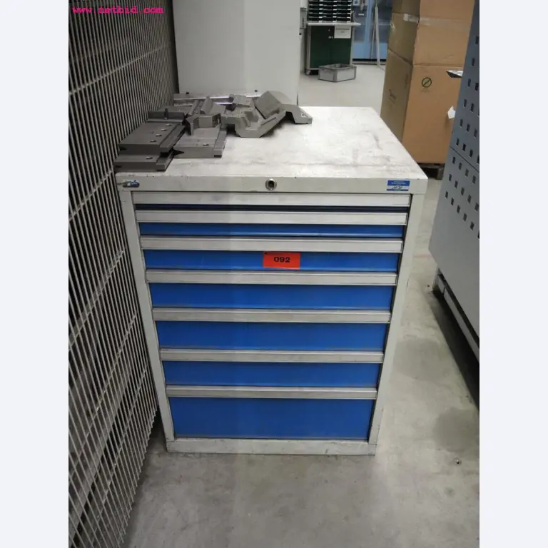 Chapas metálicas e máquinas para trabalhar metais<br><font size="2">Em colaboração com a Hilco Industrial Acquisitions bv</font>-3