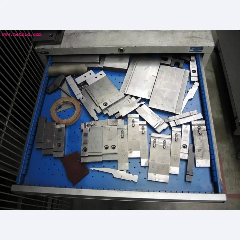 Chapas metálicas e máquinas para trabalhar metais<br><font size="2">Em colaboração com a Hilco Industrial Acquisitions bv</font>-5