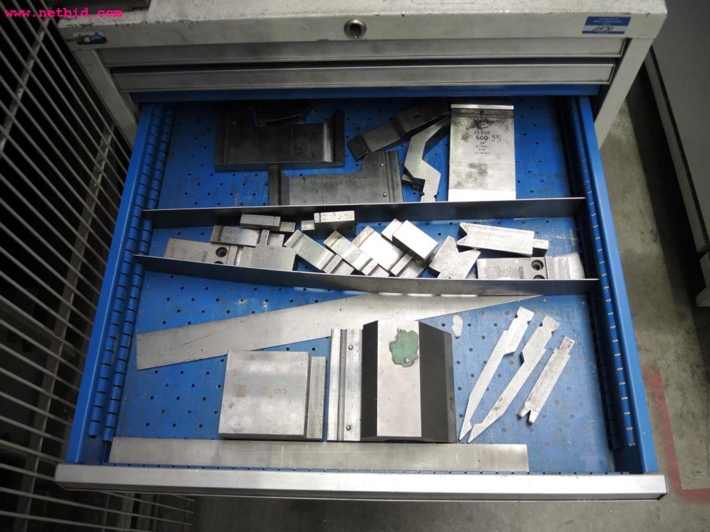 Chapas metálicas e máquinas para trabalhar metais<br><font size="2">Em colaboração com a Hilco Industrial Acquisitions bv</font>-6