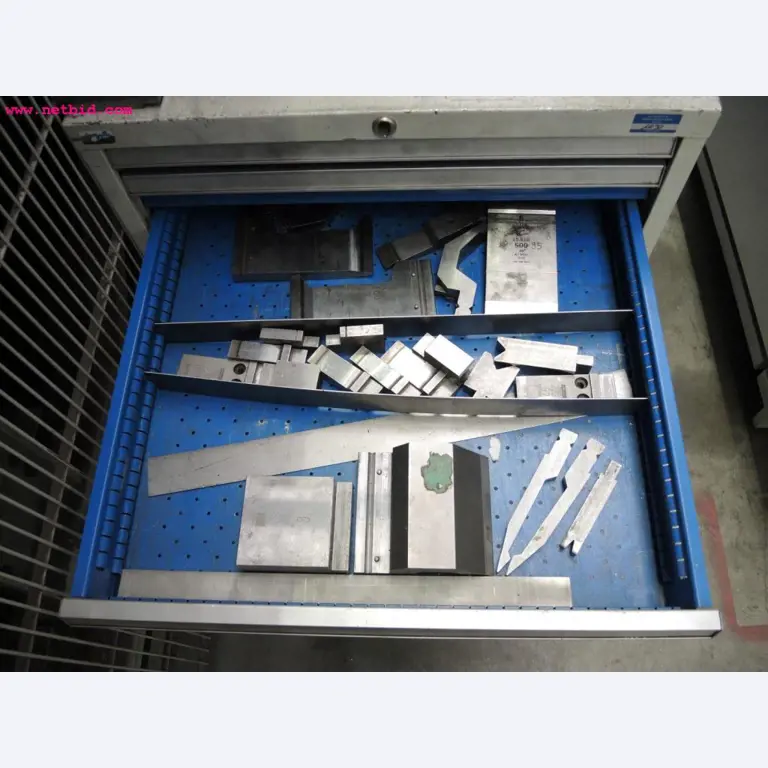 Chapas metálicas e máquinas para trabalhar metais<br><font size="2">Em colaboração com a Hilco Industrial Acquisitions bv</font>-6