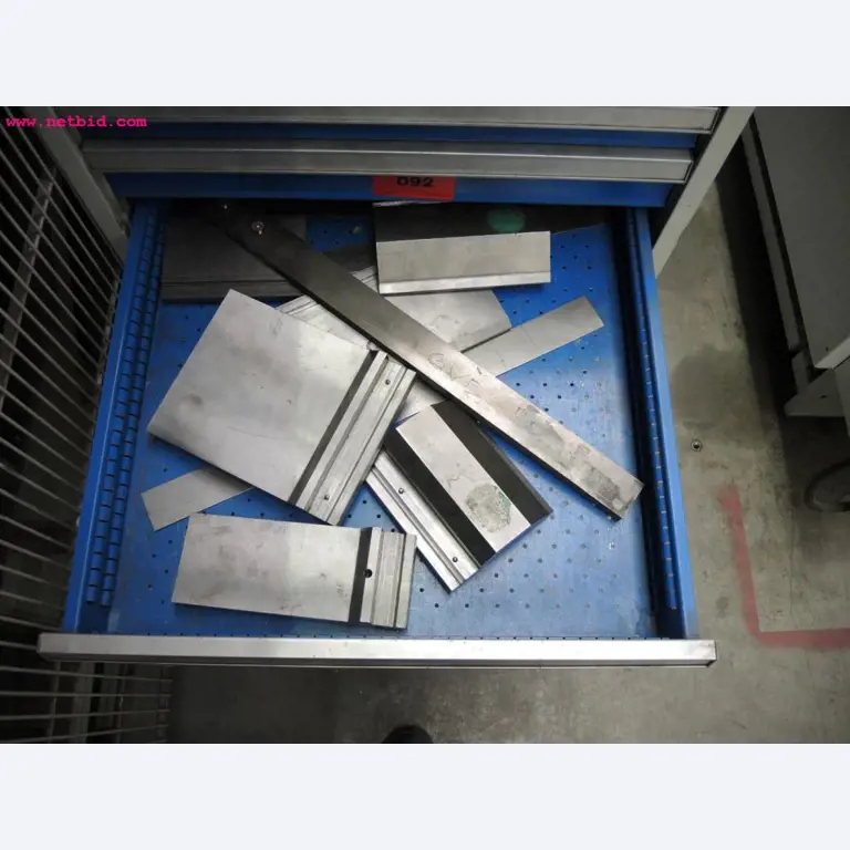 Chapas metálicas e máquinas para trabalhar metais<br><font size="2">Em colaboração com a Hilco Industrial Acquisitions bv</font>-7