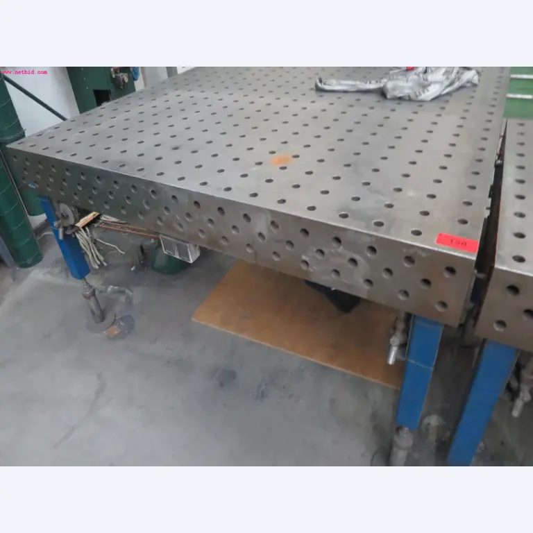 Chapas metálicas e máquinas para trabalhar metais<br><font size="2">Em colaboração com a Hilco Industrial Acquisitions bv</font>-1