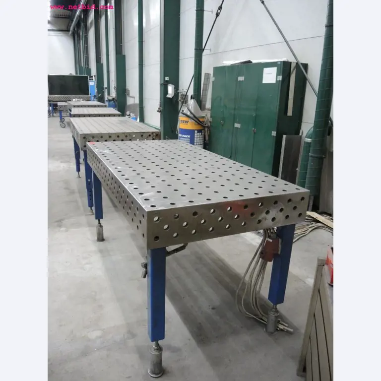 Chapas metálicas e máquinas para trabalhar metais<br><font size="2">Em colaboração com a Hilco Industrial Acquisitions bv</font>-3