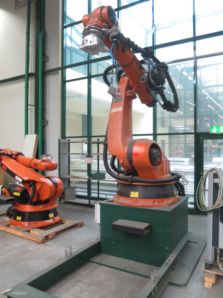 Chapas metálicas e máquinas para trabalhar metais<br><font size="2">Em colaboração com a Hilco Industrial Acquisitions bv</font>-1