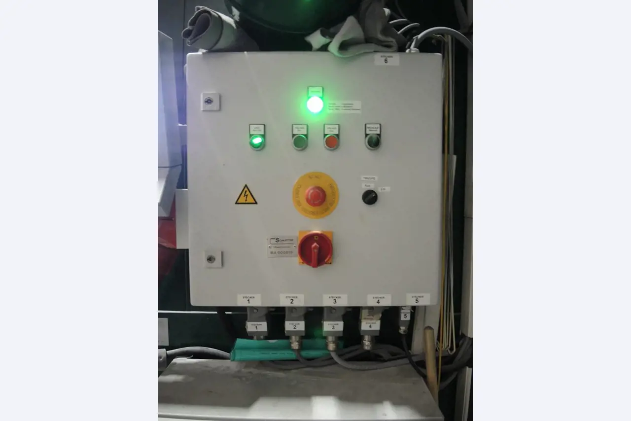 Chapas metálicas e máquinas para trabalhar metais<br><font size="2">Em colaboração com a Hilco Industrial Acquisitions bv</font>-5