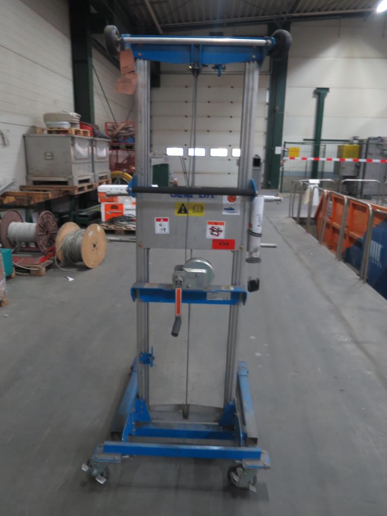 Chapas metálicas e máquinas para trabalhar metais<br><font size="2">Em colaboração com a Hilco Industrial Acquisitions bv</font>-1