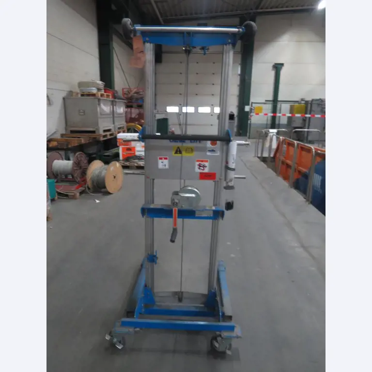 Chapas metálicas e máquinas para trabalhar metais<br><font size="2">Em colaboração com a Hilco Industrial Acquisitions bv</font>-1